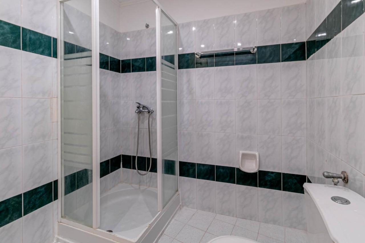 Porto Marina Aparthotel Гувия Екстериор снимка